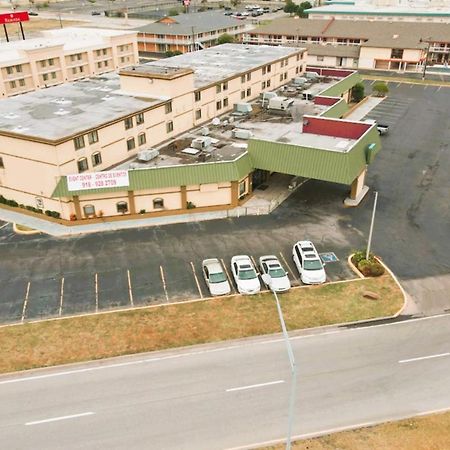 Oyo Hotel Tulsa Ok, I-44 Buitenkant foto
