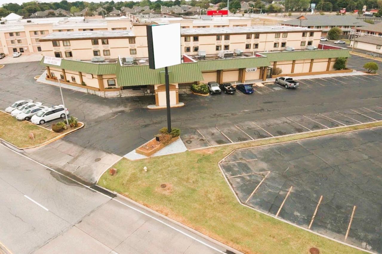 Oyo Hotel Tulsa Ok, I-44 Buitenkant foto