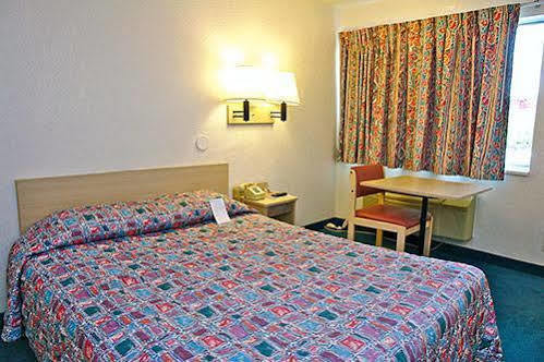 Oyo Hotel Tulsa Ok, I-44 Buitenkant foto